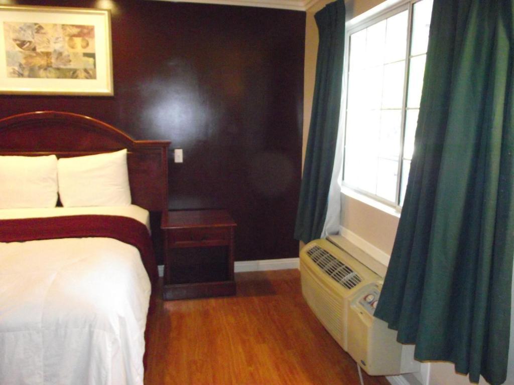 La Royal Viking Motel Los Angeles Room photo